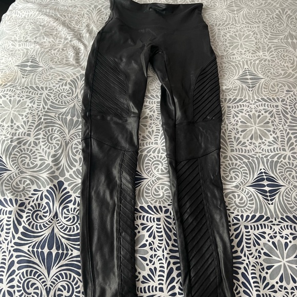 spanx moto leggings size medium - Picture 4 of 9